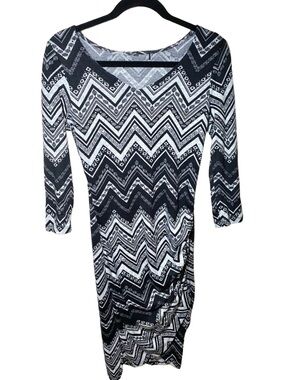 Women’s Black/white Pattern MIDI Dress, M-L